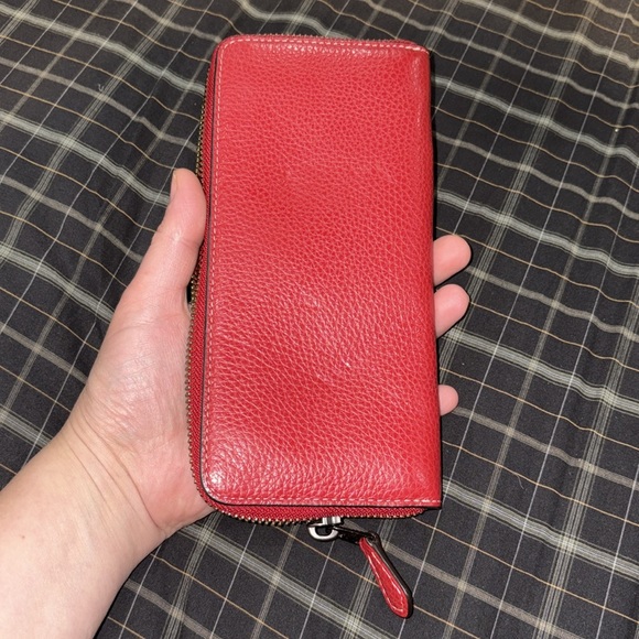 Coach Minnie Mouse Slim Zip Wallet red new NWOT Disney never used no box pebble - Picture 2 of 13